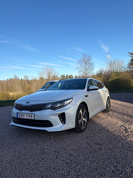 Kia Optima 3 of 24