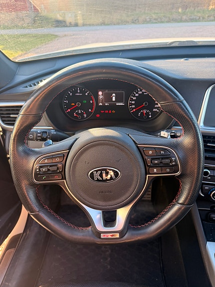 Kia Optima 17 of 24