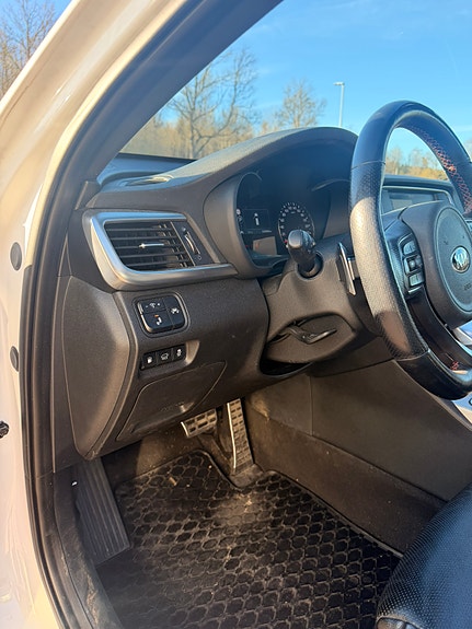Kia Optima 14 of 24