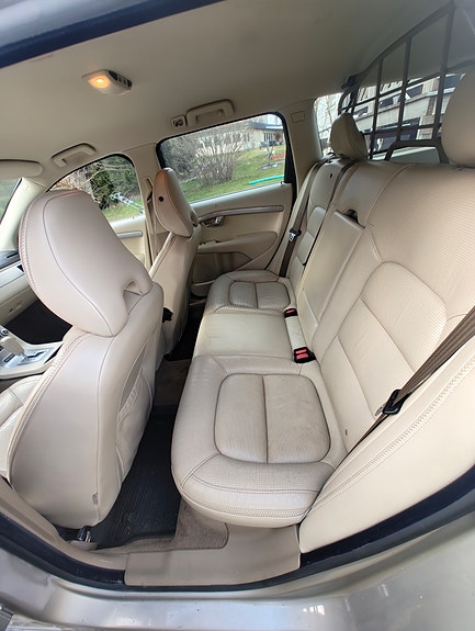 Volvo XC70 4 of 5