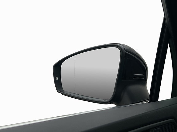 Volkswagen Tiguan 24 of 30
