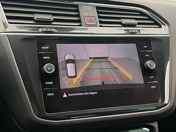 Volkswagen Tiguan 16 of 30
