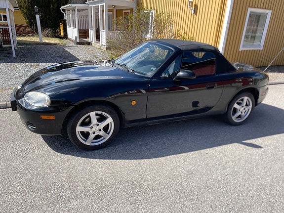 Mazda MX-5 3 of 5
