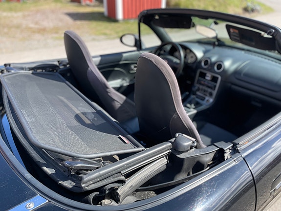 Mazda MX-5 6 of 8