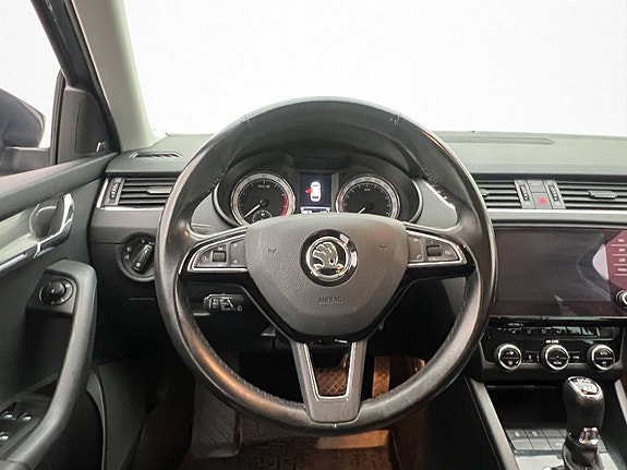 Skoda Octavia 9 of 30