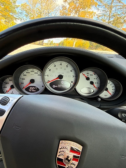 Porsche 911 Carrera 4S 15 of 19