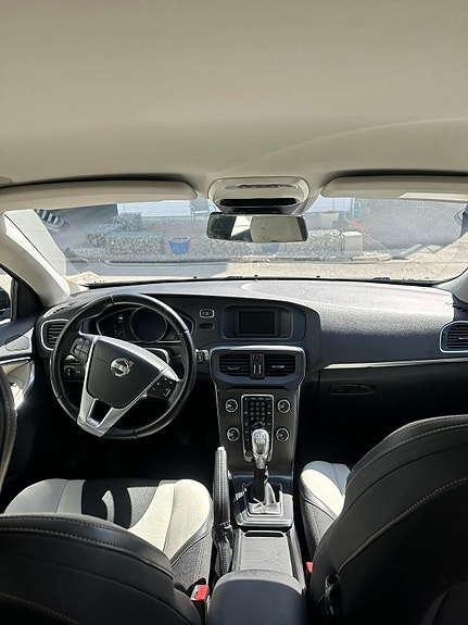 Volvo V40 Cross Country 4 of 5