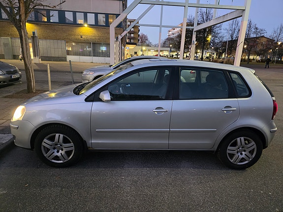 Volkswagen Polo 3 of 6