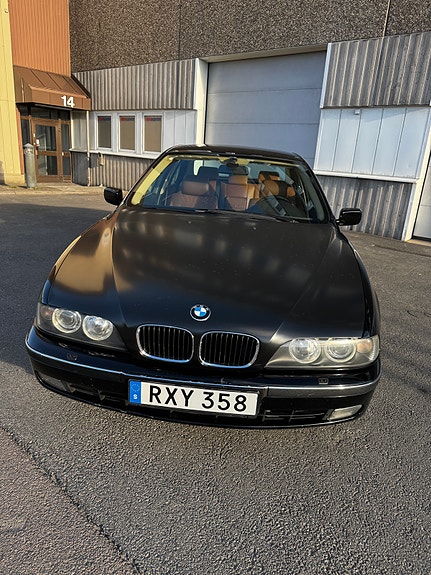 BMW 540i 5 of 5