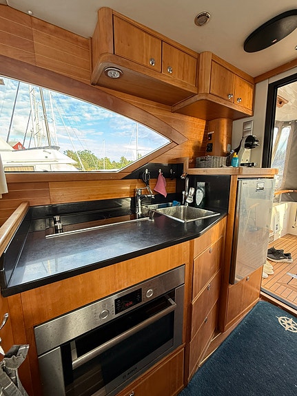Uthyres Tresfjord 390 Atlantic, Flybridge 10 of 23