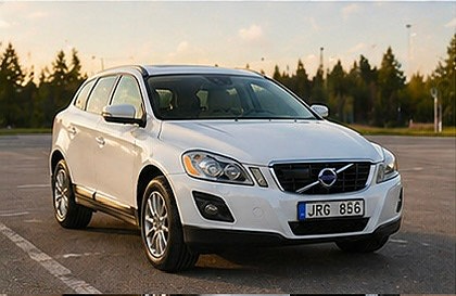 Volvo XC60 2 of 5