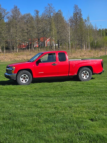 Chevrolet Extended Cab 3 of 9