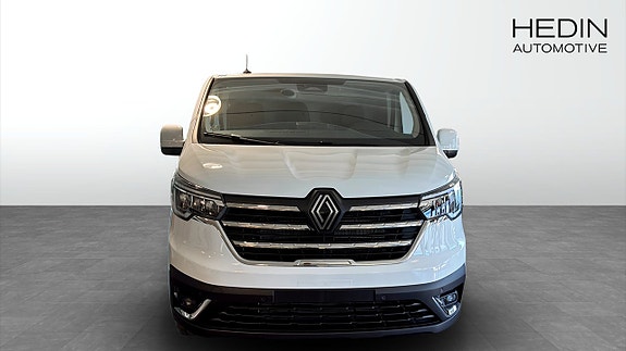 Renault Trafic 8 of 12