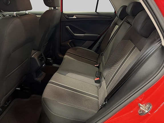 Volkswagen T-Roc 11 of 20