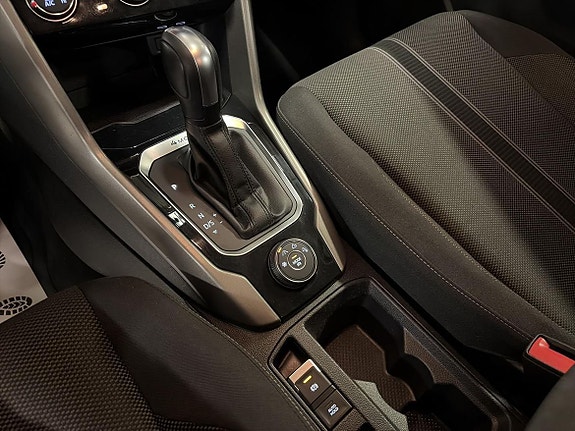 Volkswagen T-Roc 18 of 20