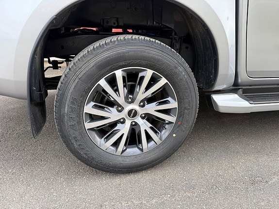 Isuzu D-max 6 of 6