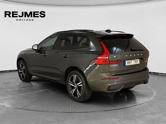 Volvo XC60 2 of 16