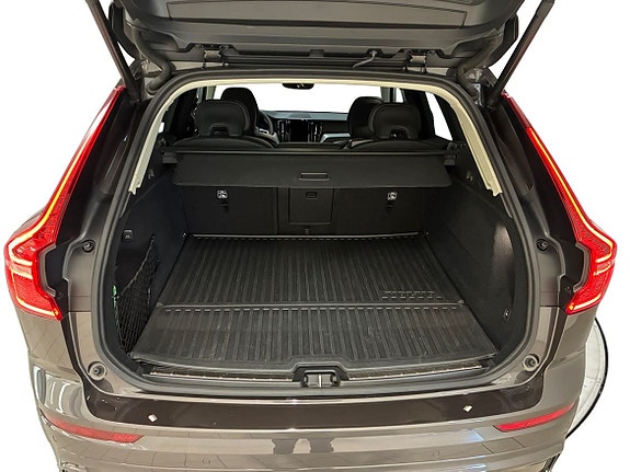 Volvo XC60 14 of 16