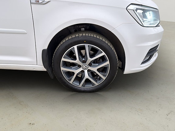 Volkswagen Caddy Maxi 27 of 27