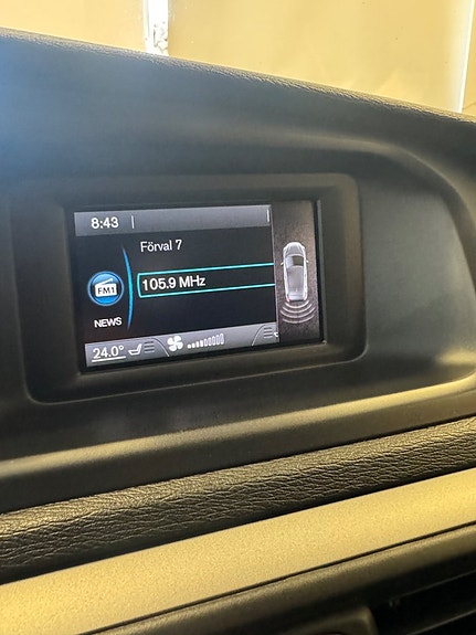 Volvo V40 13 of 13