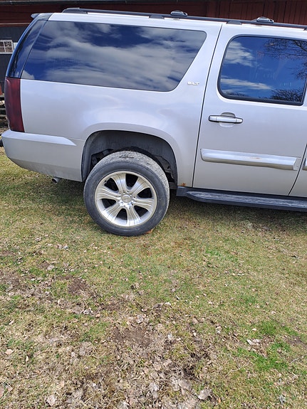 GMC Yukon 5 of 5