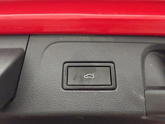 Volkswagen Passat 30 of 30