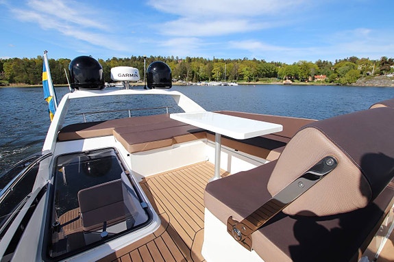 Galeon 360 Fly | 2019 | 2 x Volvo Penta D4 260 Joystick 7 of 12