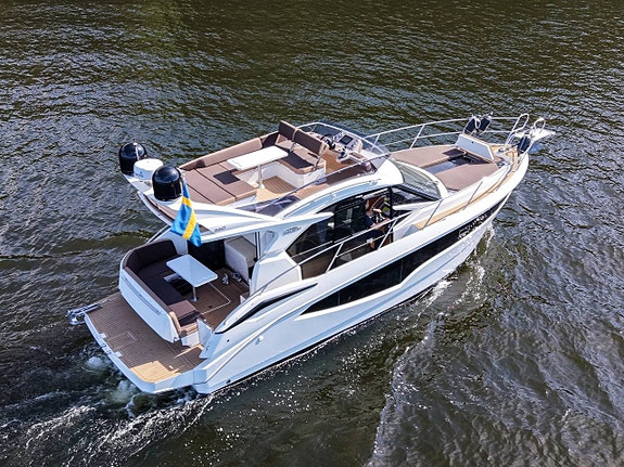 Galeon 360 Fly | 2019 | 2 x Volvo Penta D4 260 Joystick 2 of 12