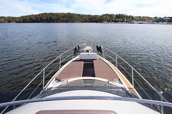 Galeon 360 Fly | 2019 | 2 x Volvo Penta D4 260 Joystick 6 of 12