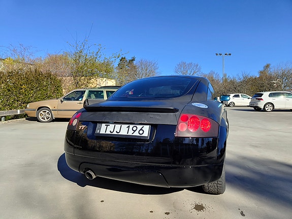 Audi TT 4 of 5