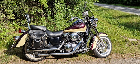 Kawasaki VN 1500 Classic 2 of 5