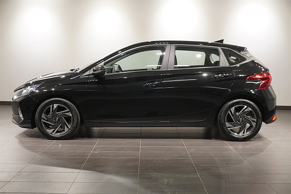 Hyundai i20 2 of 5