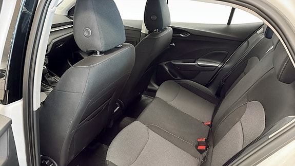 Skoda Fabia 11 of 13
