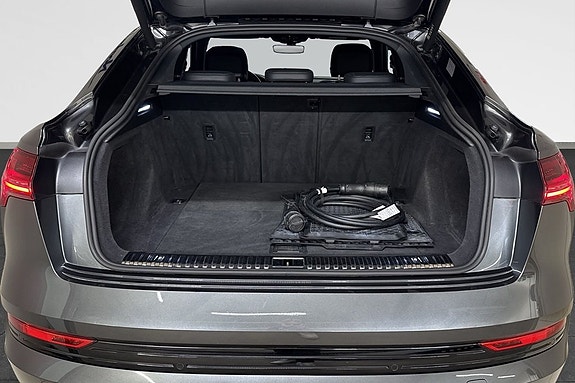 Audi e-tron Sportback 5 of 9
