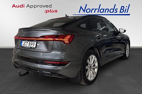 Audi e-tron Sportback 3 of 9