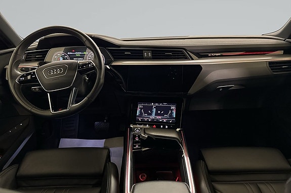 Audi e-tron Sportback 8 of 9