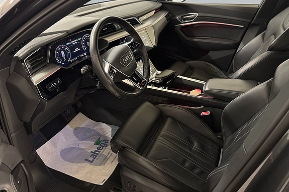 Audi e-tron Sportback 9 of 9