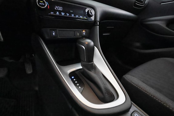 Toyota Yaris 19 of 26