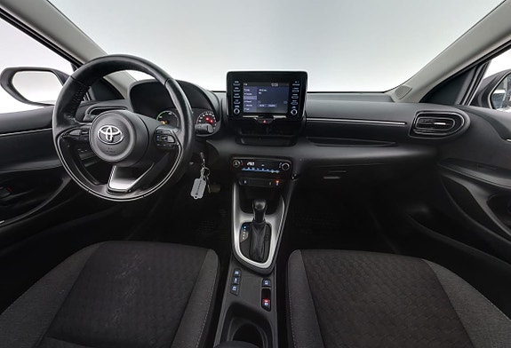 Toyota Yaris 12 of 26