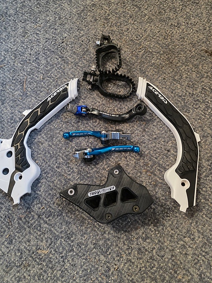 Product image 7 of 9