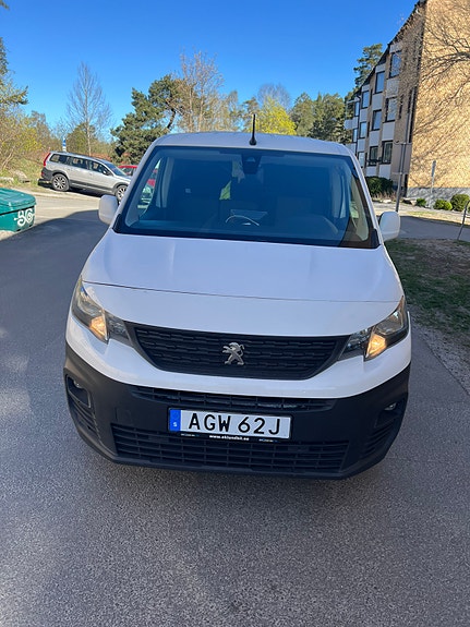 Peugeot Partner 2 of 5