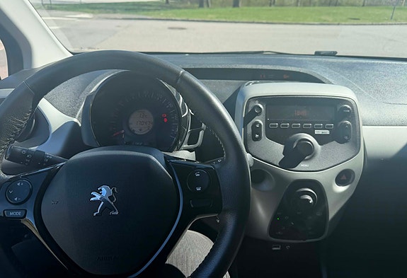 Peugeot 108 4 of 8