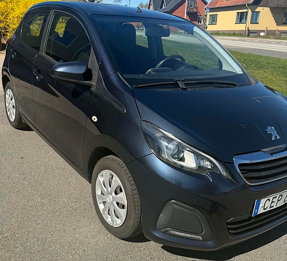 Peugeot 108 2 of 8