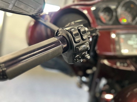 Harley-Davidson Ultra Limited 1.7 Milwaukee-Eight 107, CVO  Nybesiktad 8 of 13