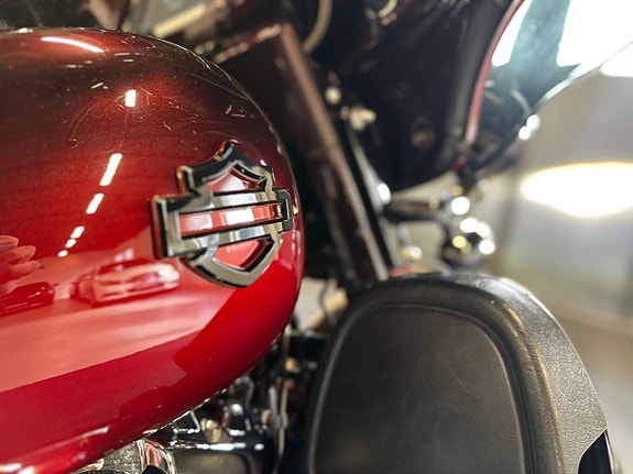 Harley-Davidson Ultra Limited 1.7 Milwaukee-Eight 107, CVO  Nybesiktad 11 of 13