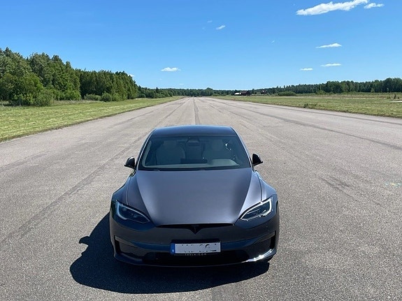 Tesla Model S 30 of 30