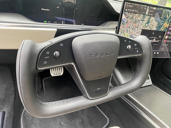 Tesla Model S 2 of 30
