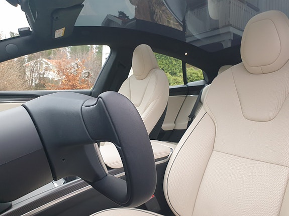 Tesla Model S 3 of 30
