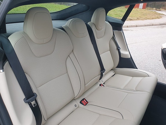 Tesla Model S 5 of 30