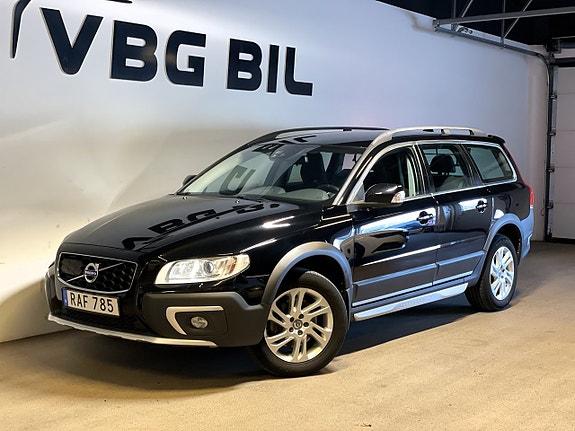 Volvo XC70 2 of 5